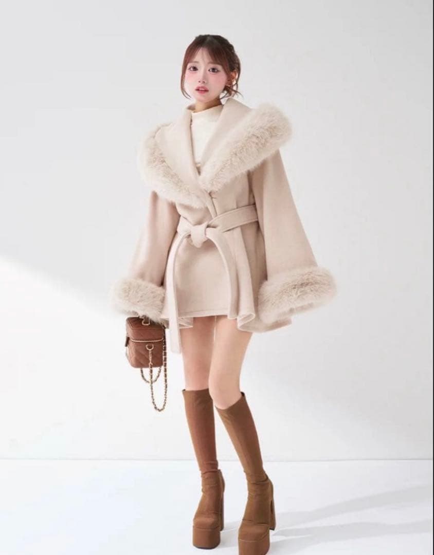 最安値【新品未使用タグ付き✨】ダーリッチ ウエストベルトプリンセスラインコート