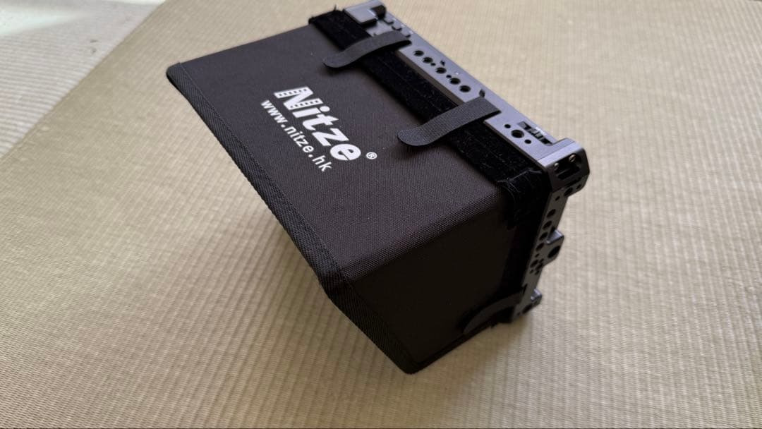 Feelworld LUT7 PRO 7インチ　+ Nitzeケージ