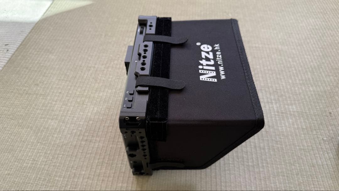 Feelworld LUT7 PRO 7インチ　+ Nitzeケージ