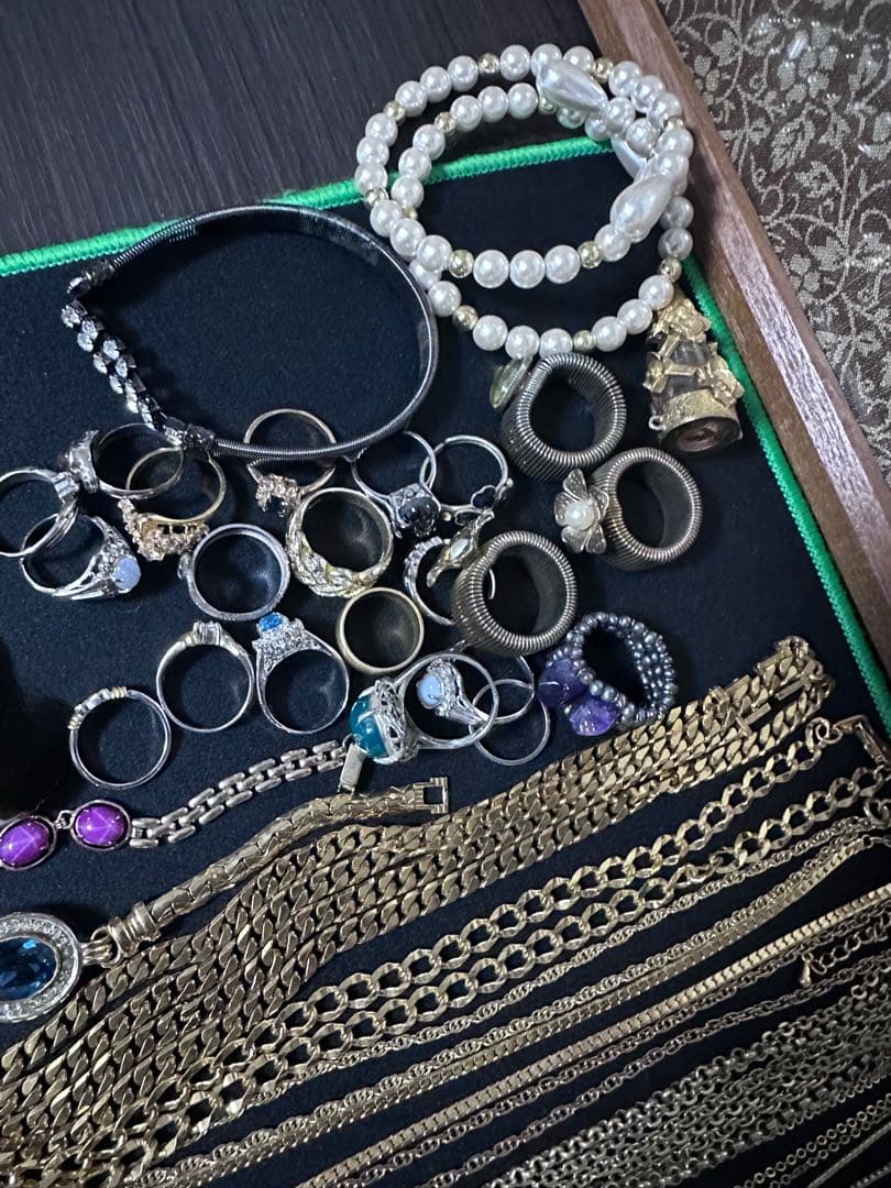 と*い様 遺品整理　アクセサリー多数　刻印有無混在・素材不明