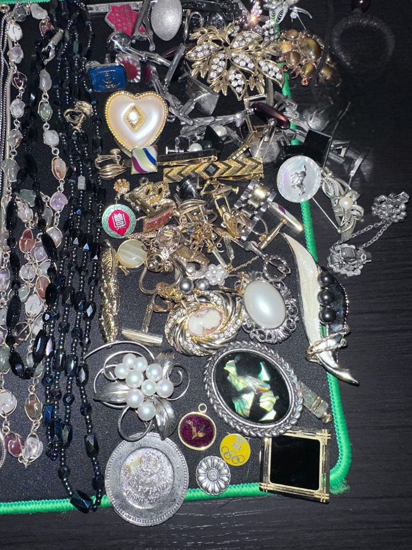 と*い様 遺品整理　アクセサリー多数　刻印有無混在・素材不明