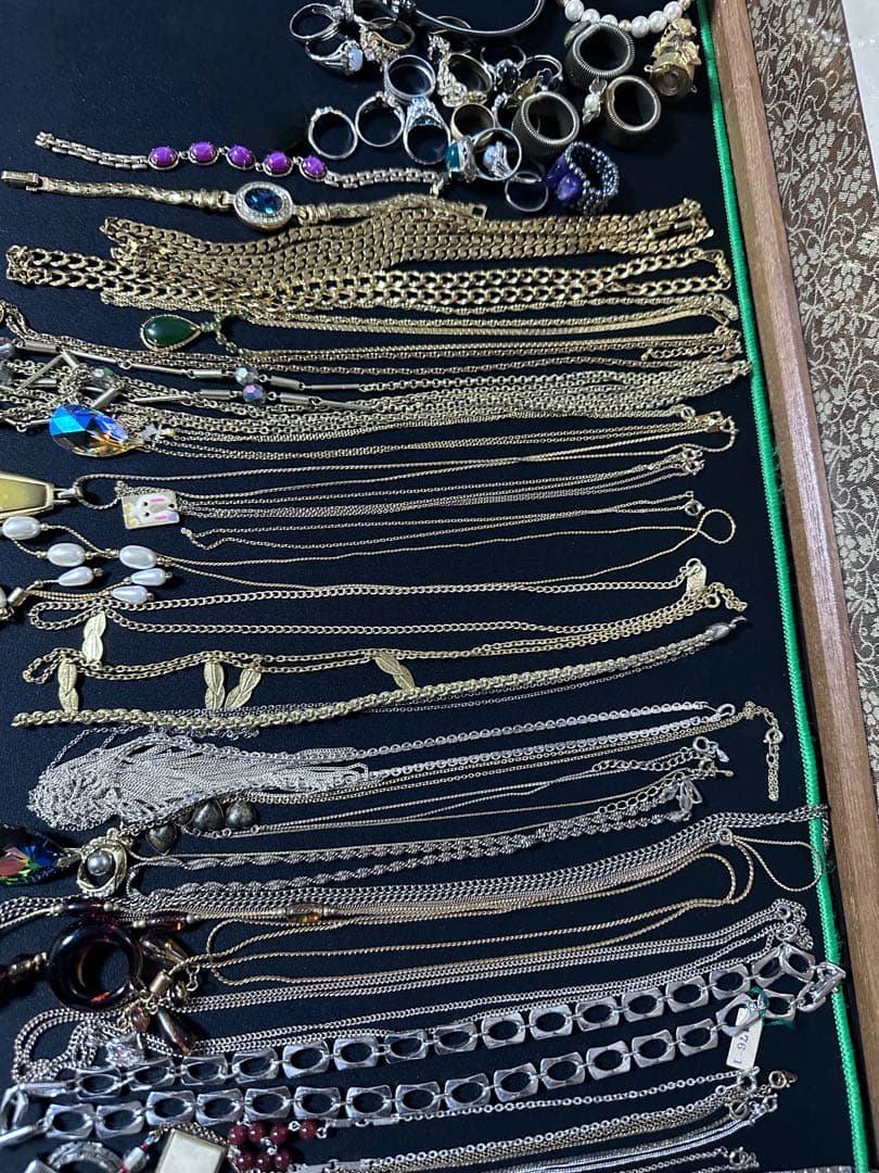 と*い様 遺品整理　アクセサリー多数　刻印有無混在・素材不明