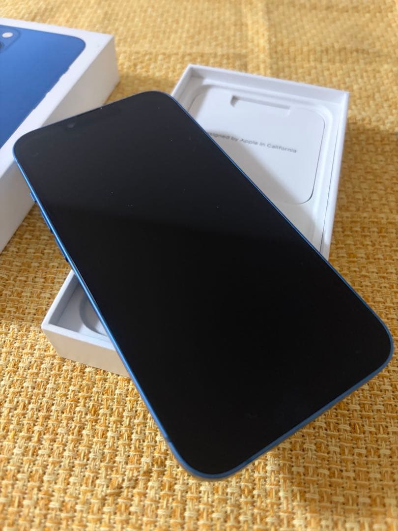 Apple iPhone13 ブルー本体