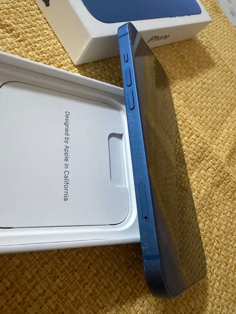 Apple iPhone13 ブルー本体