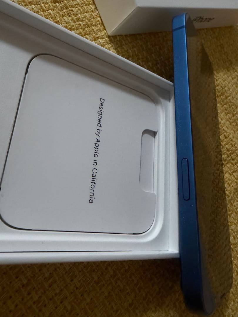 Apple iPhone13 ブルー本体