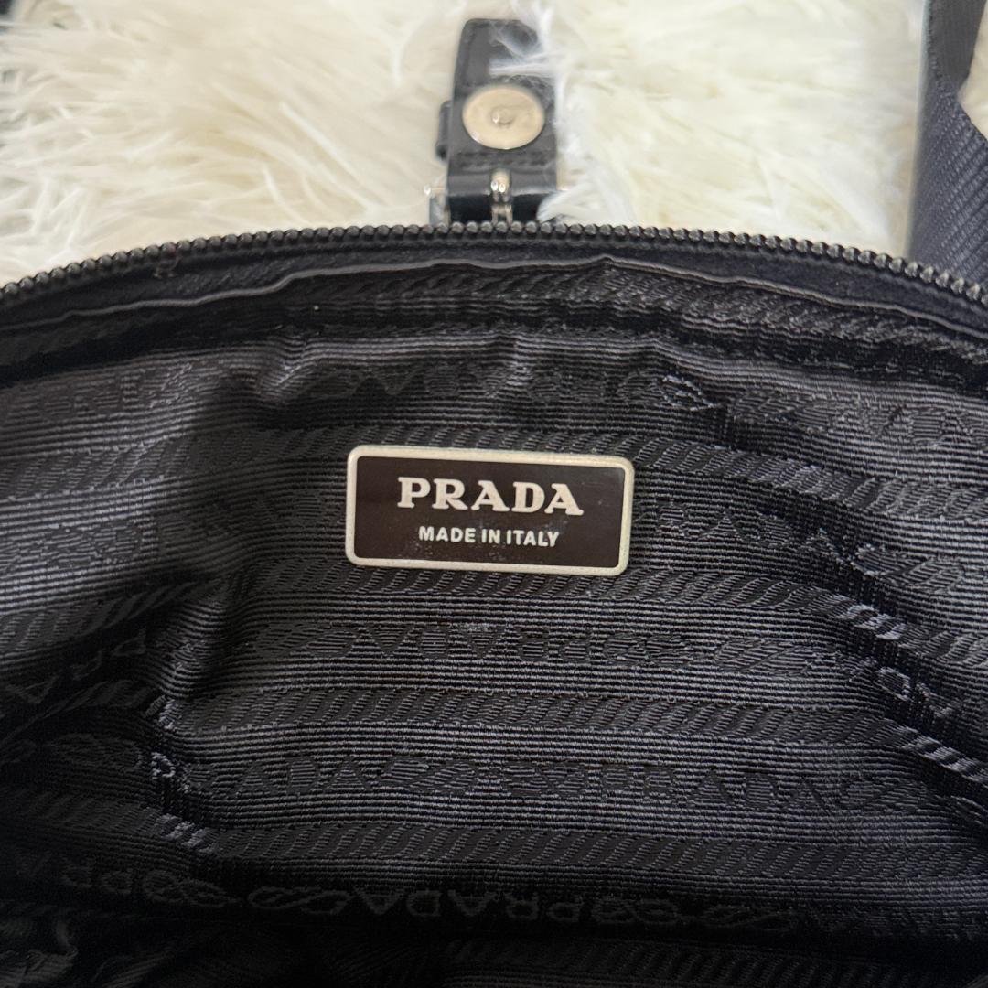Clauvia様✨PRADA プラダ ボディバッグ ウエストバッグ 三角ロゴ