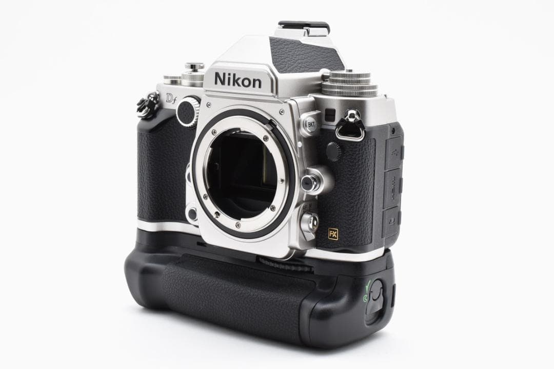 ほぼ新品 ニコン　Nikon Df ボディ 《ショット数395回》 1279