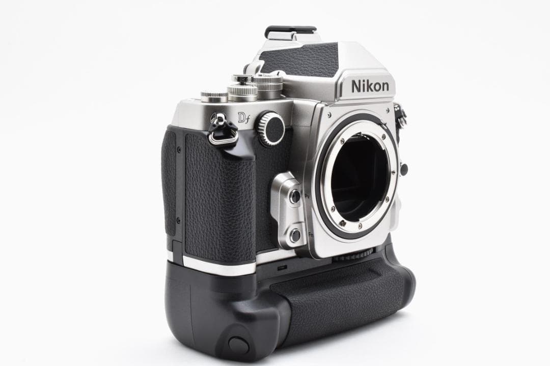 ほぼ新品 ニコン　Nikon Df ボディ 《ショット数395回》 1279