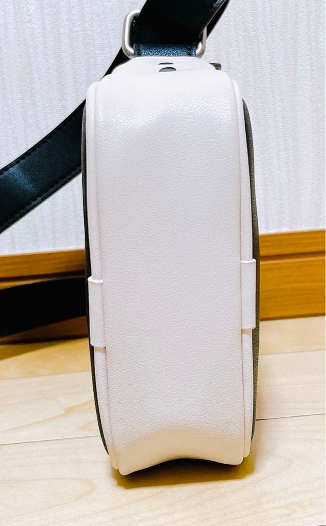 タグお付けします★ Dロゴ★ DIESEL ショルダーバッグ