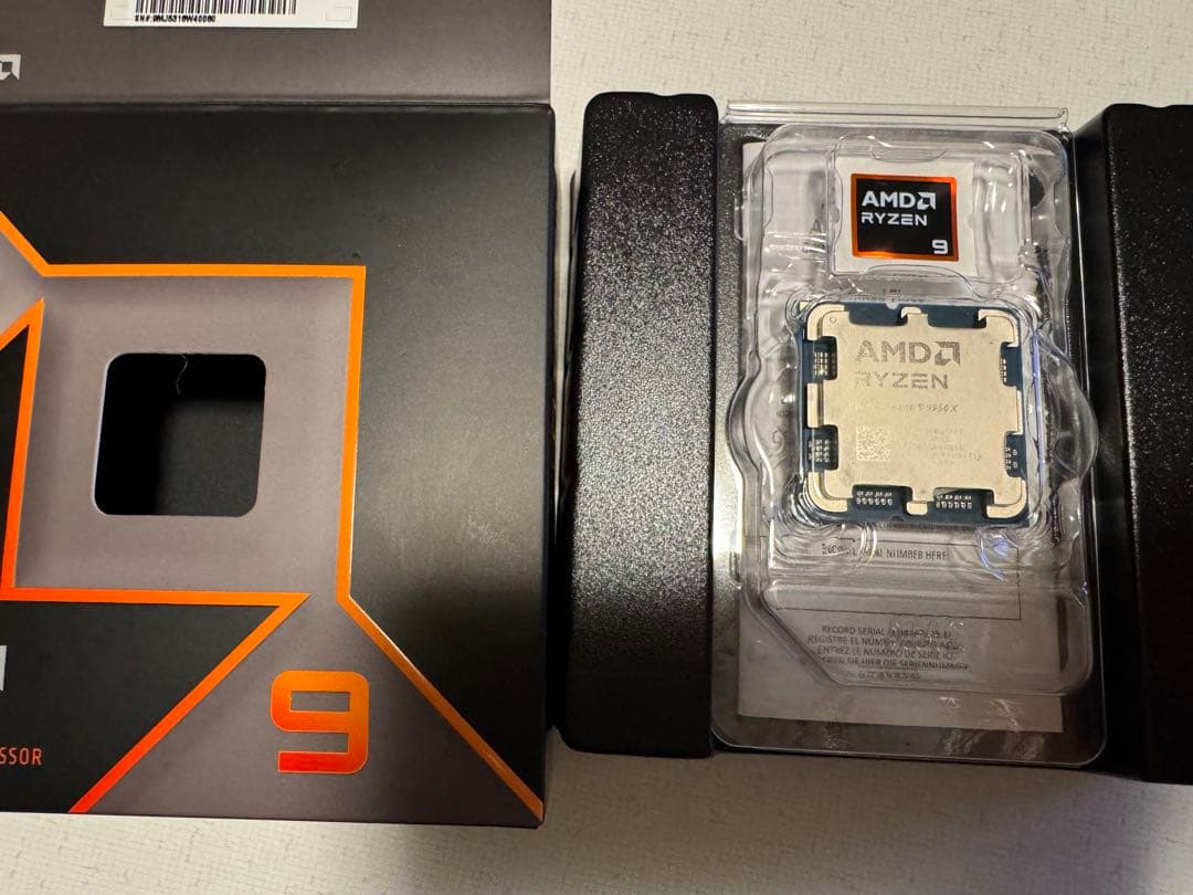 AMD Ryzen 9 9950x CPU 本体