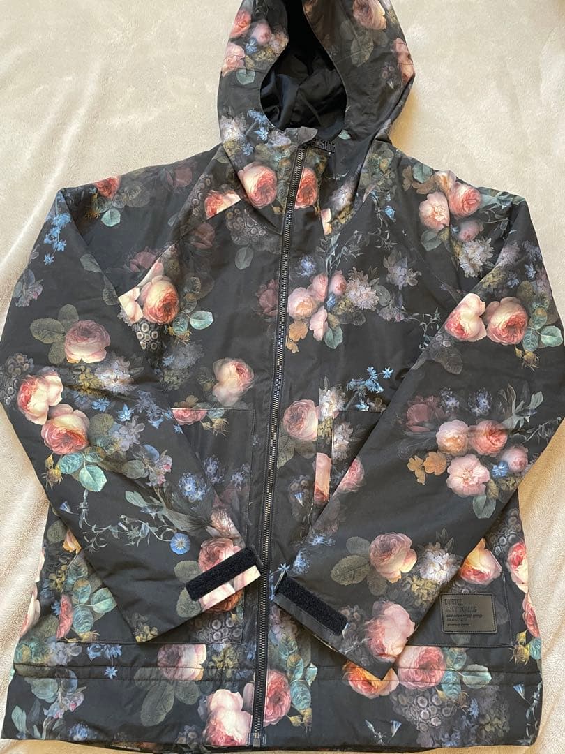 希少❗️BURTON フラワープリント　レディーススノーボードウェア