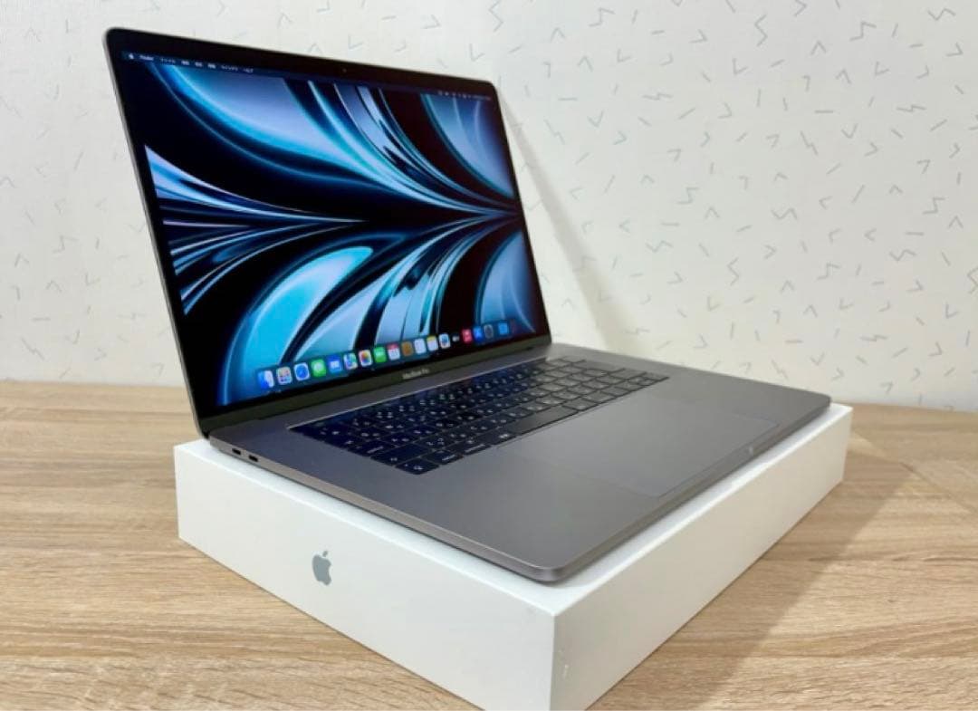 MacBook Pro i7 メモリ16GB SSD1TB Office