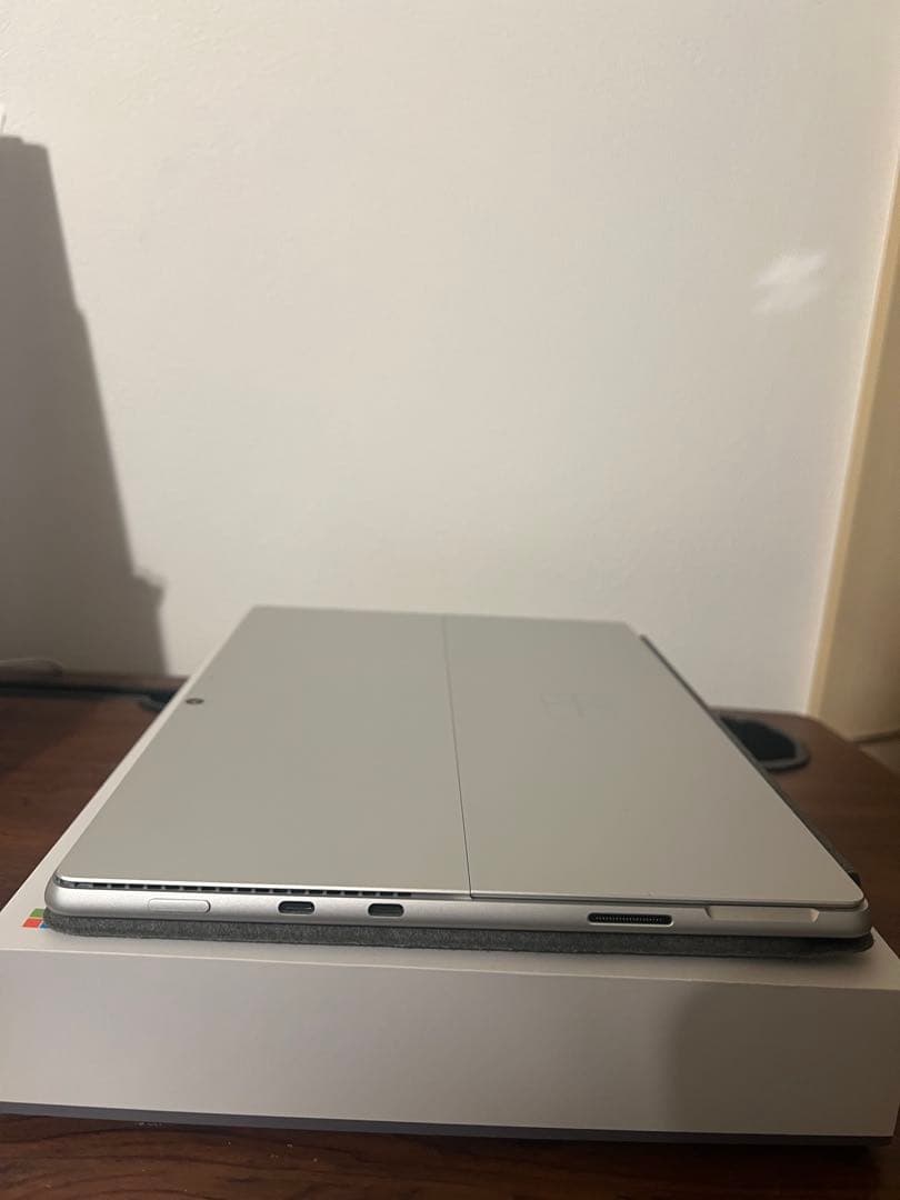 Surface Pro 8 本体 グレー