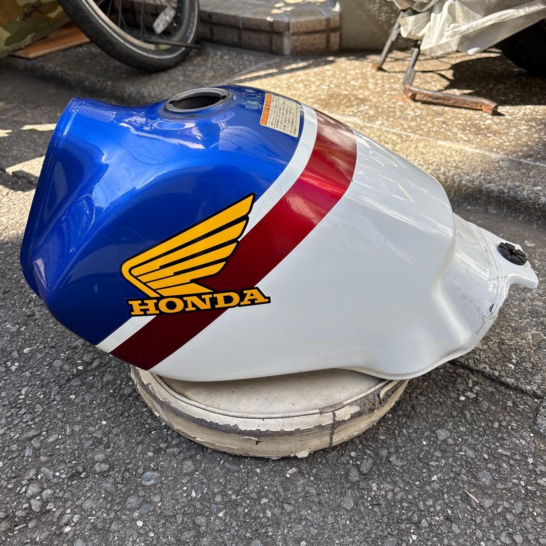 ftr223パーツ　タンク