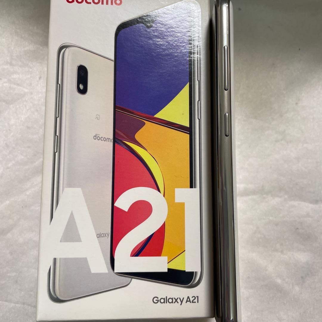 ドコモ ギャラクシー A21 白