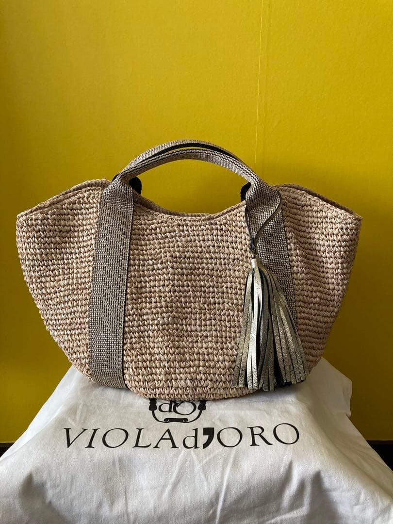 VIOLAd’OROヴィオラドーロ　タッセル付きカゴバック