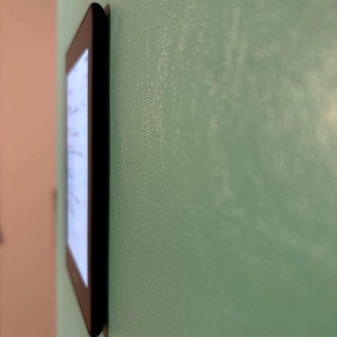 Kindle Paperwhite (第10世代) 本体＋カバー付き