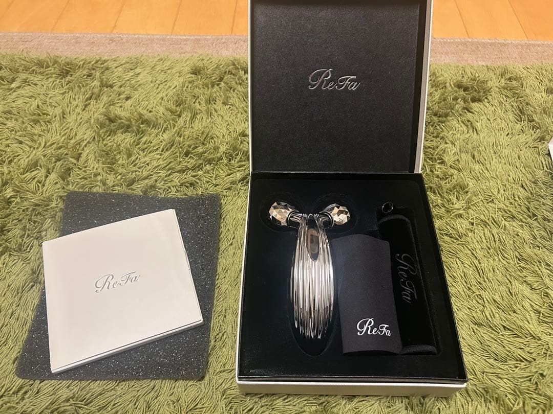 ReFa カラットレイ 美顔ローラー 専用ポーチ付き