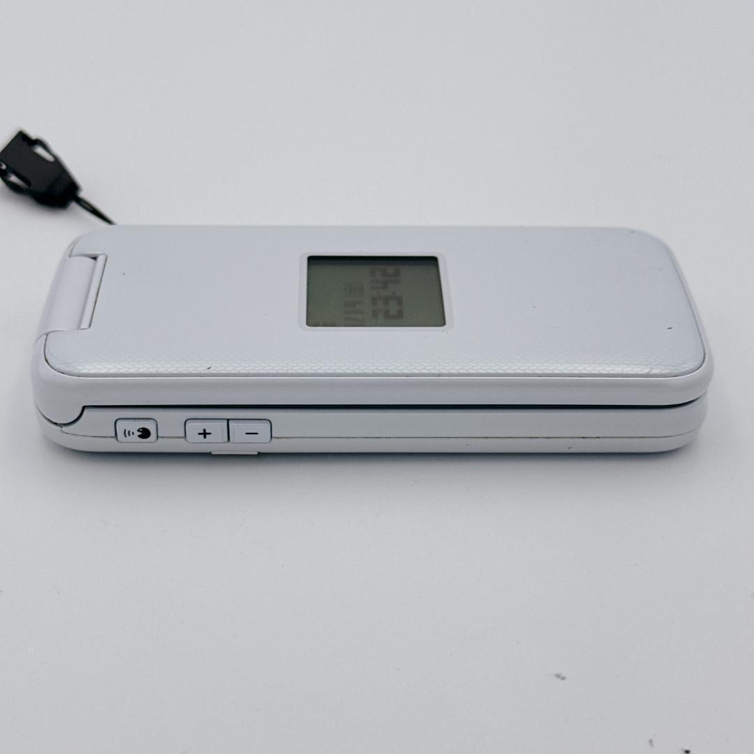 【美品】NTTドコモ らくらくホン F-01M ホワイト