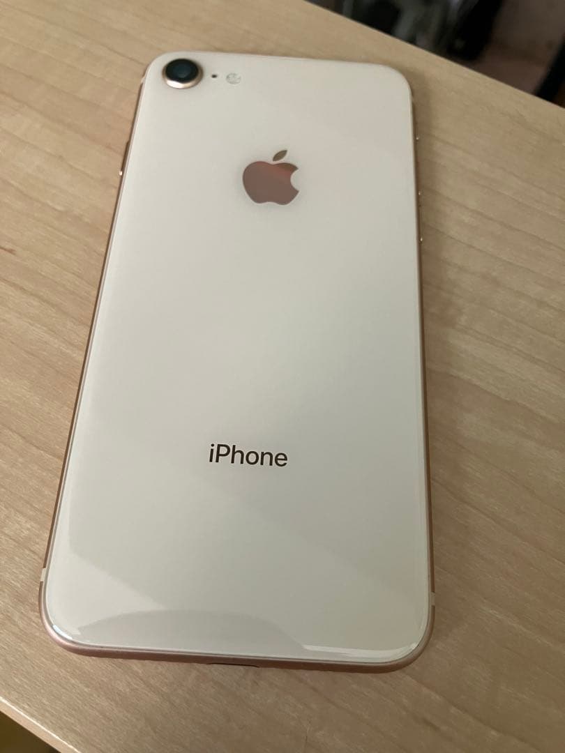 Apple iPhone 8ローズゴールド