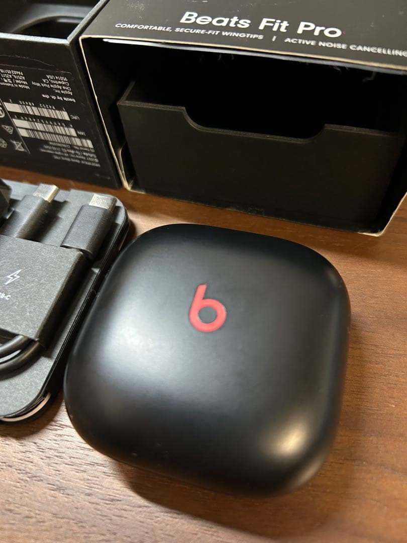 【Beats Fit Pro】箱・付属品付き ※イヤーチップM 片方欠品