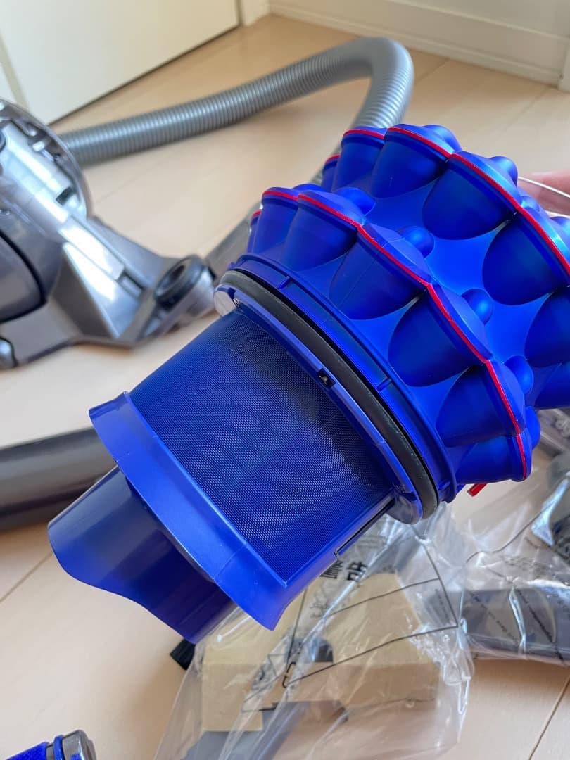 【超美品】dyson ball fluffy 掃除機 本体 未使用付属品多数