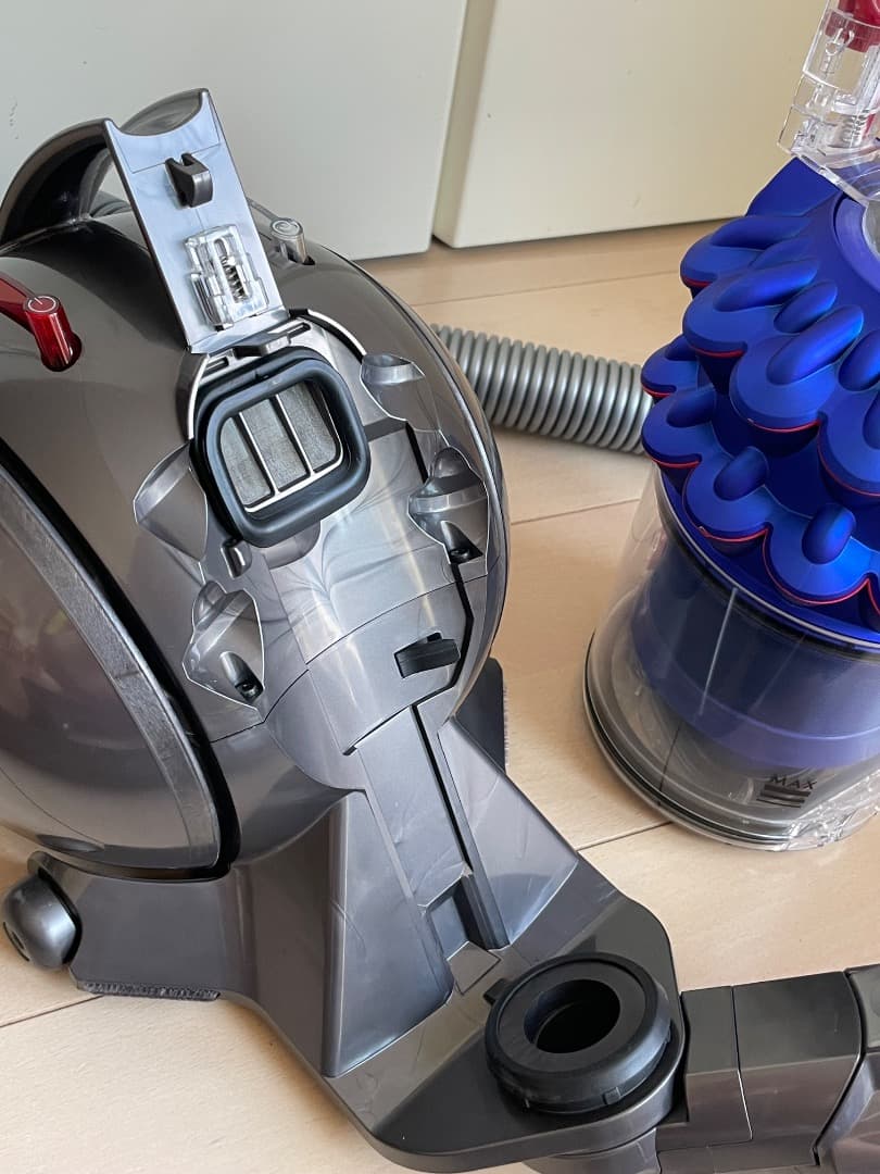 【超美品】dyson ball fluffy 掃除機 本体 未使用付属品多数