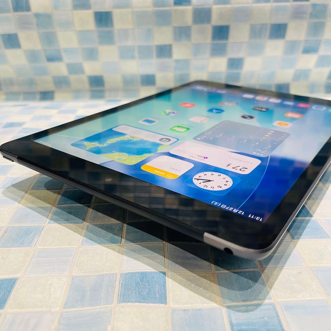iPad 第9世代 本体 64GB WiFi+Cellular ドコモ グレイ