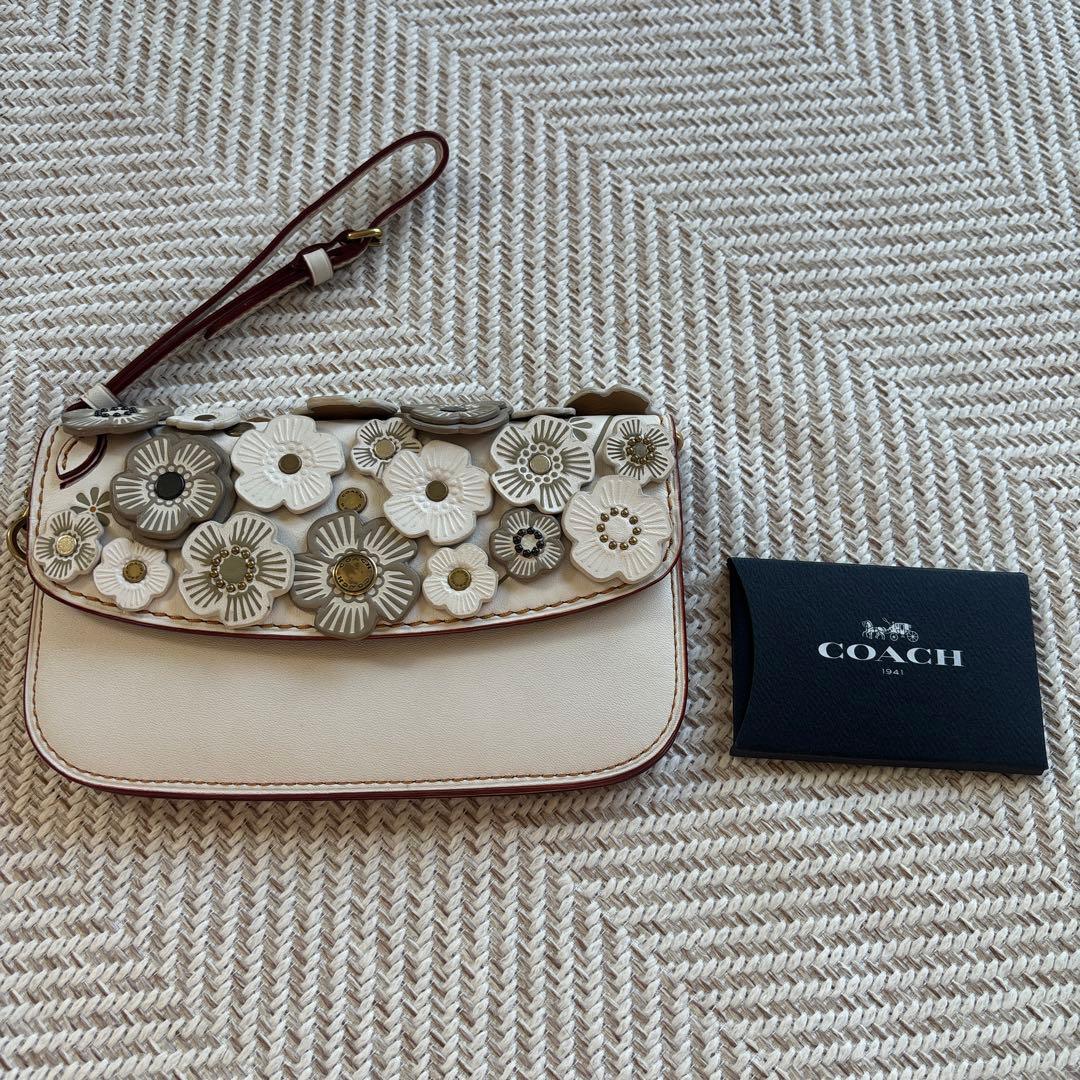 COACH ティーローズクラッチバッグ