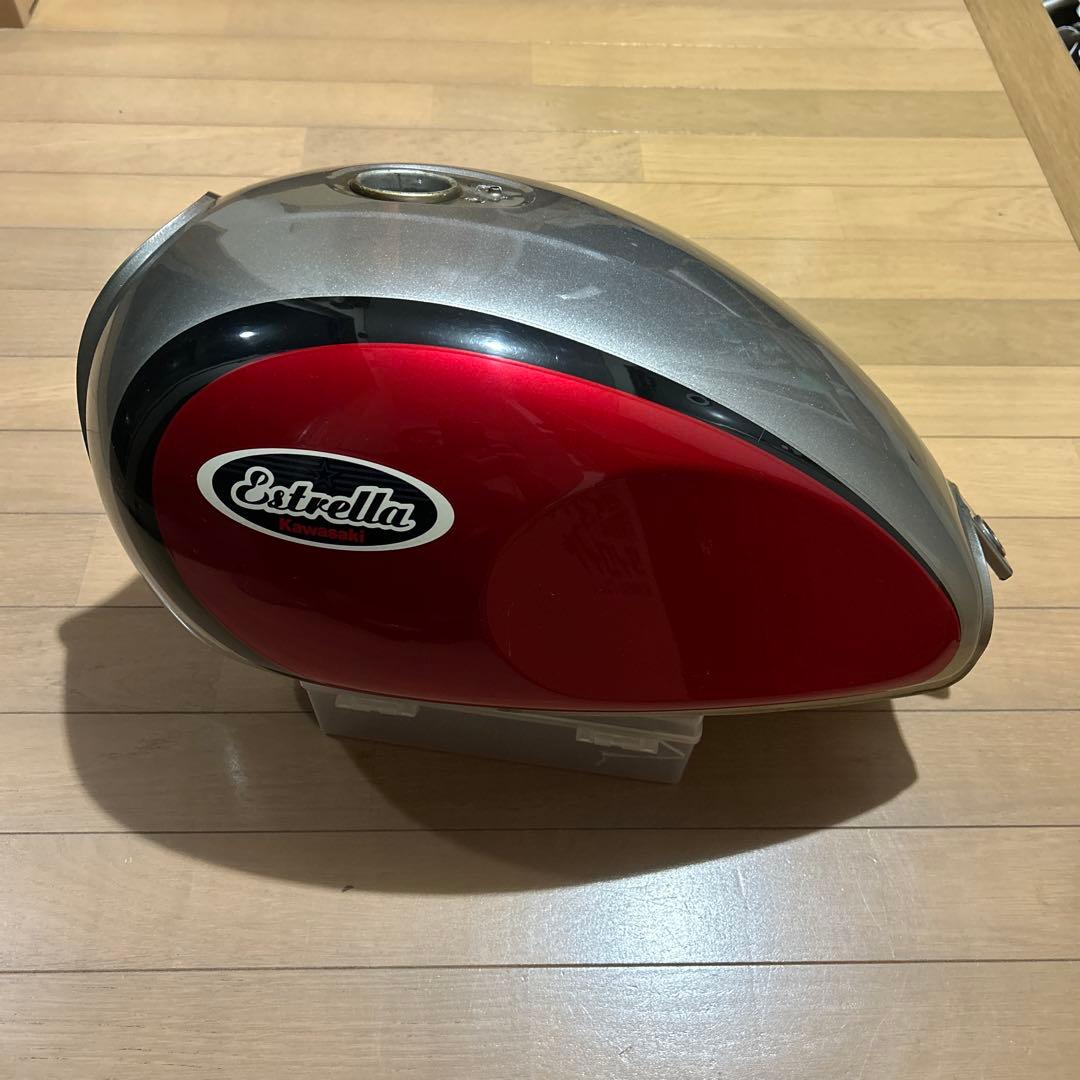 Estrella エストレヤ　バイクタンク レッド/シルバー　キャブ車