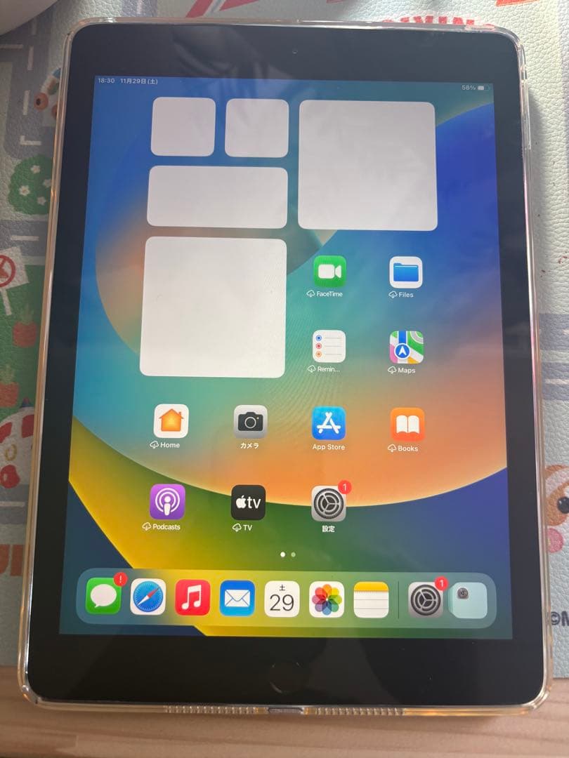 ②Apple iPad (第6世代) 32GB スペースグレー