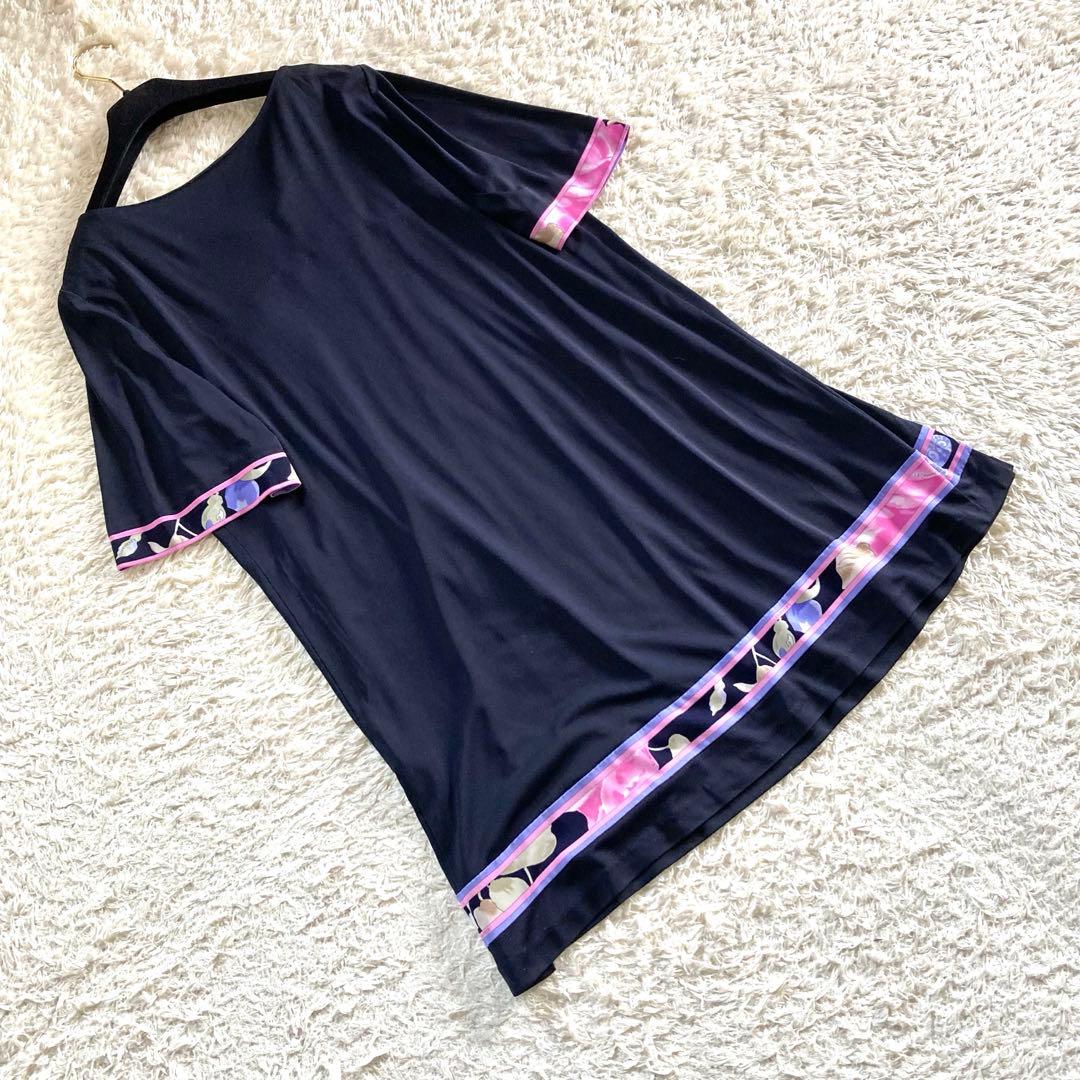 【大きいサイズ】レオナール 近年 カンカン チュニック 花柄 フラワートリム 黒