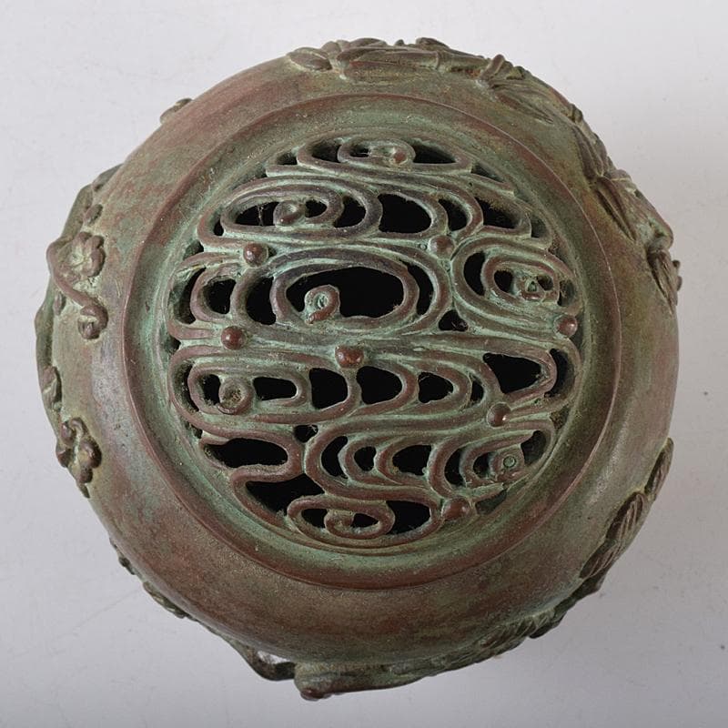 高岡銅器　須賀月芳作　蝋型鋳銅　松竹梅　香炉　共布共箱　C　R8703