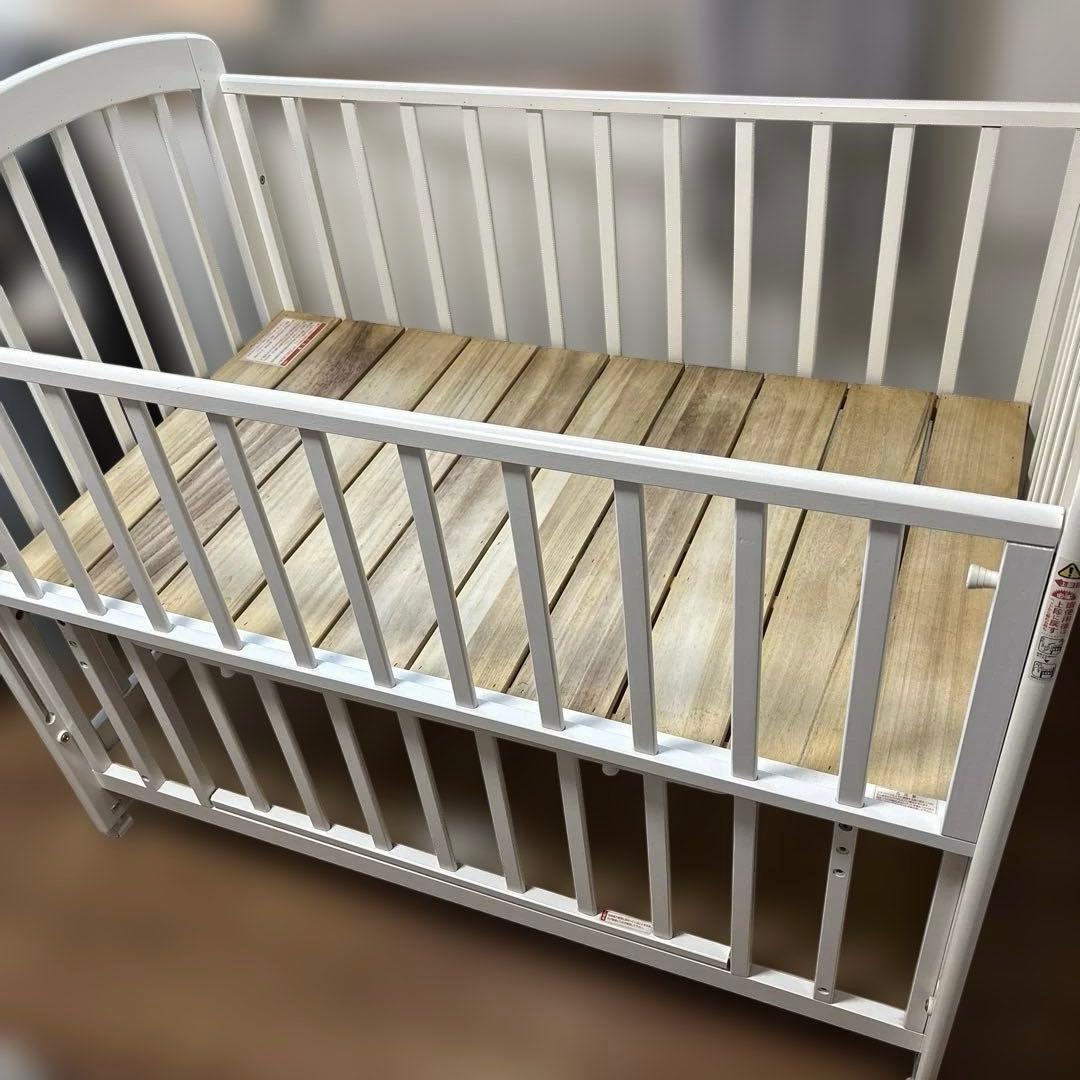 カトージ　ベビーベッド（岡山　直接引き取りの場合4500円）