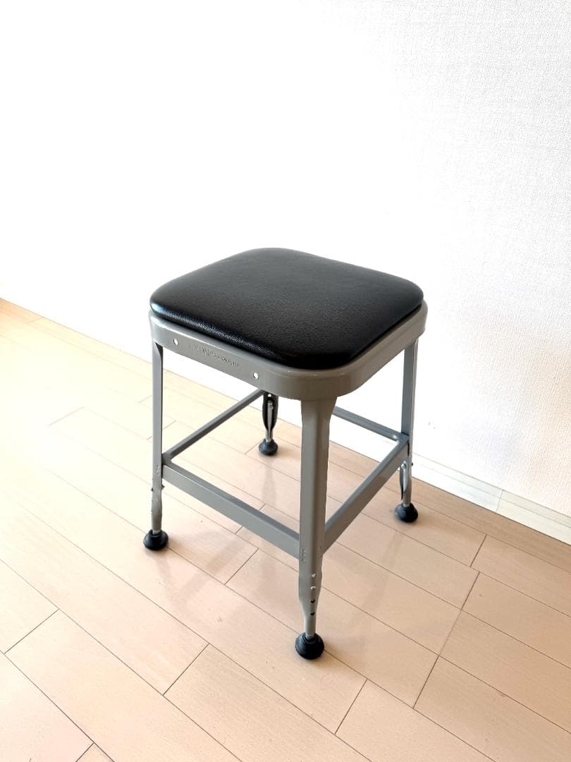 【廃番】リオン LYON　ファクトリースツール ＋クッション