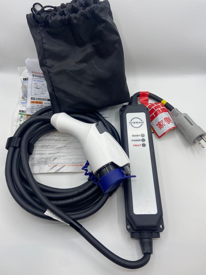 リーフ純正充電ケーブル　未使用品