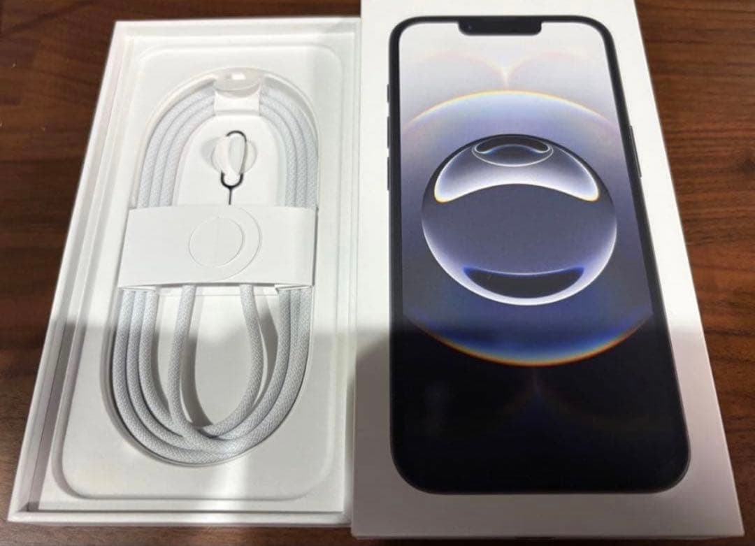 iPhone16e 128GB ブラック SIMフリー バッテリー100%