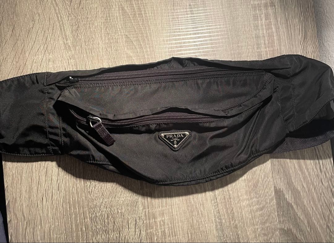 PRADA −プラダ ボディバッグ