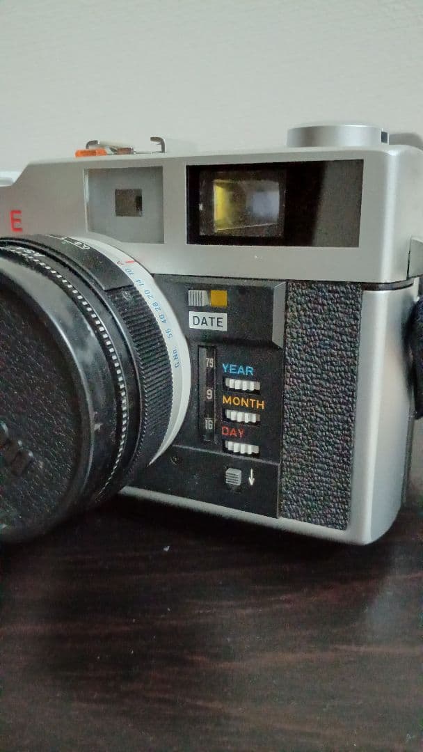 キャノン　カメラ　canodate E 7　レンズ付き