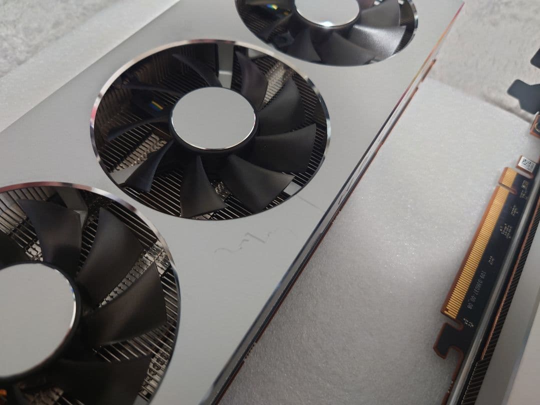 AMD Radeon VII 16GB グラフィックボード（×2枚）