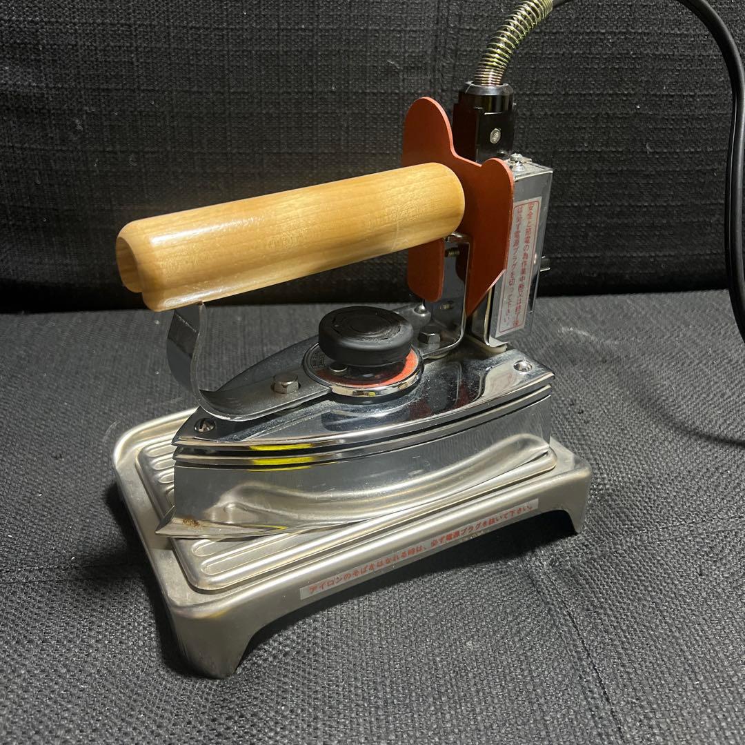 タキイ　業務用アイロン　6型　程度良好　動作問題なし