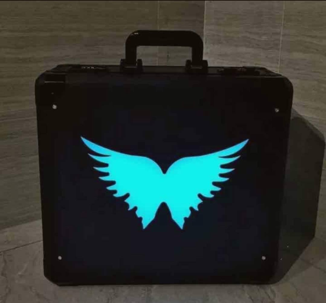 エンジェル アタッシュ ケース ANGEL シャンパン LED アルマンド