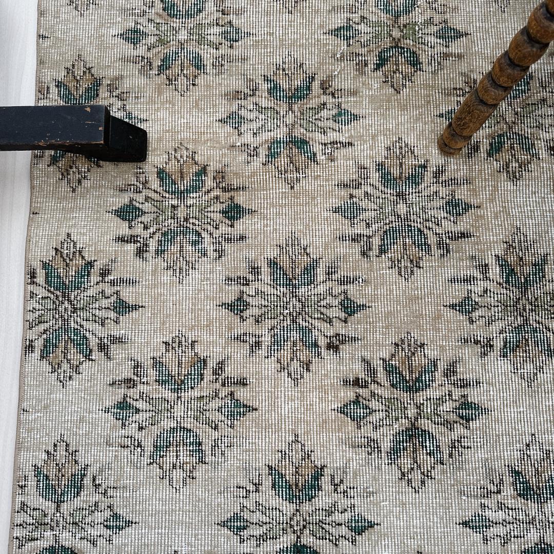 トルコ ヴィンテージラグ A116 ベージュ セージグリーン ダークグリーン