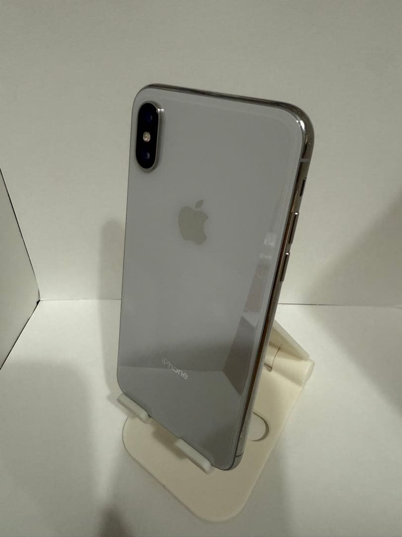 Apple iPhone X シルバー 64GB 画面に少ヒビあり