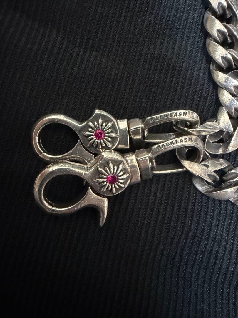 イサムカタヤマ BACKLASH ルビー ウォレットチェーン