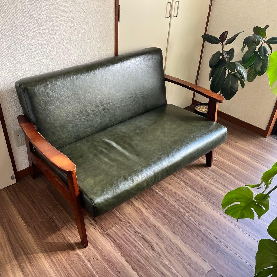アンティークソファ2人掛け　ダークグリーン合成皮革