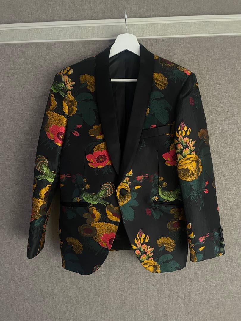 花柄サテンテーラードジャケット