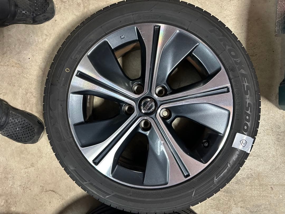 日産 17インチ ホイールセット タイヤ付き　１２日までの特価