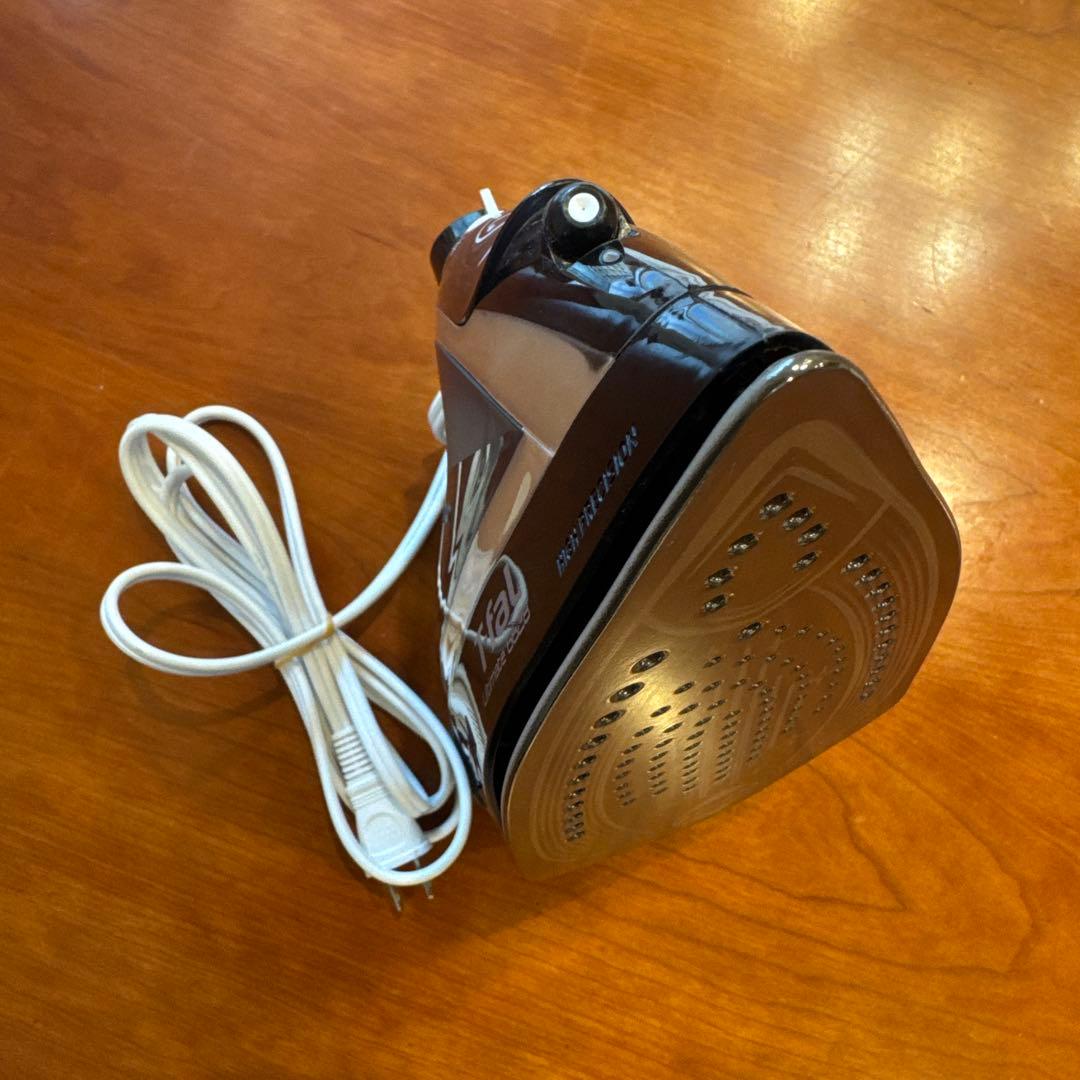 ティファール アイロン　T-falアルティメット6828