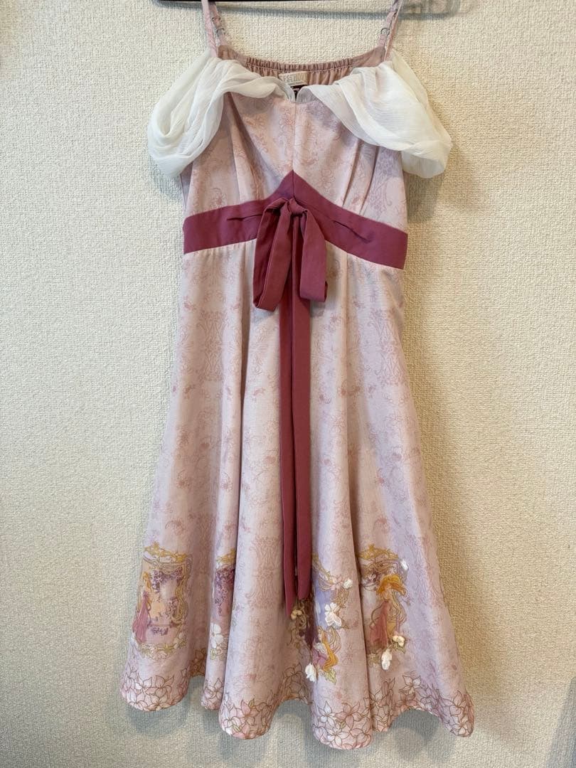 美品！シークレットハニー　魔法にかけられてジゼル　ワンピース